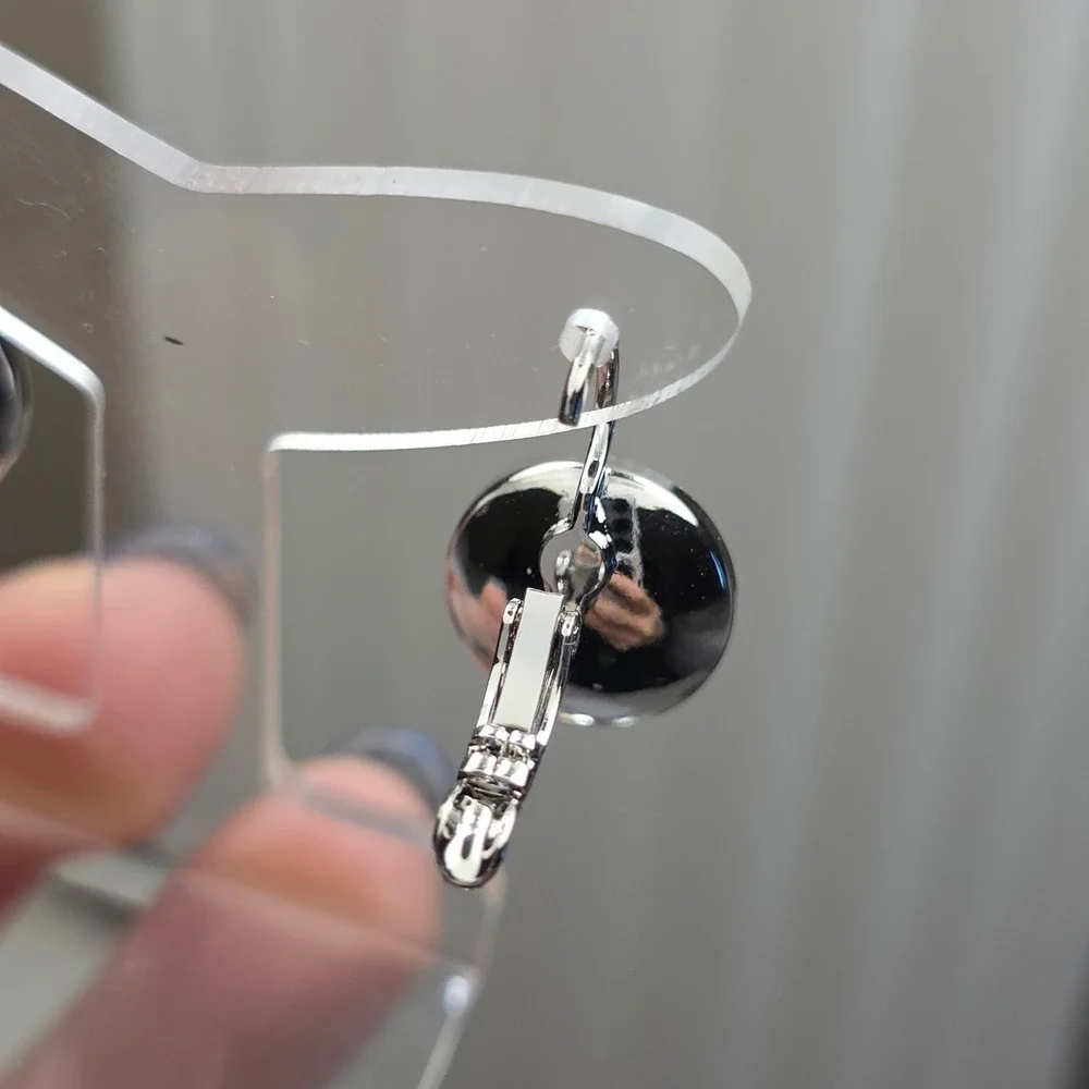 NWT FuchsiaPink Swarovski Elements 13mm Leverback Earrings PlatinumPlatedㅇ Shiny